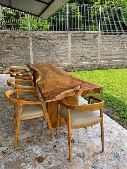Live Edge Dinning Table